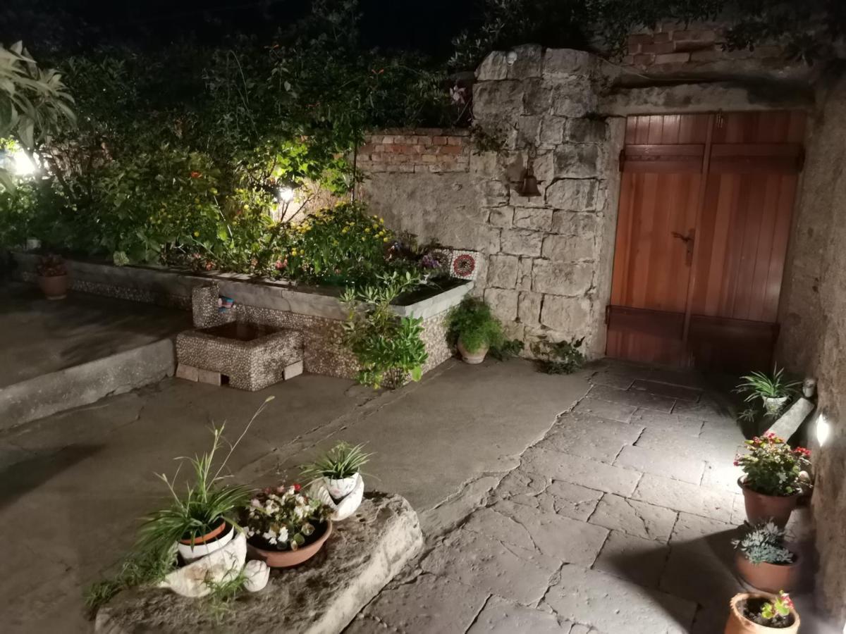 Apartment Andriuci ツァヴタット エクステリア 写真